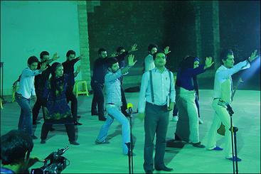 عاشقان تئاتر و سینما، ارزون‌تر و راحت‌تر خرید کنین!