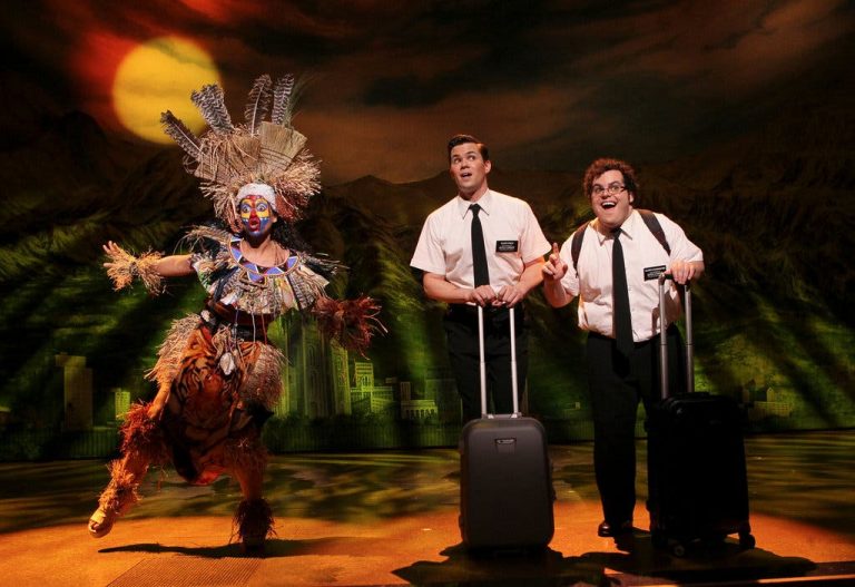 خرید بلیط تئاتر کمدی ؛ تجربه‌ای شاد و یادماندنی با تخفیف از گیشه پلاس